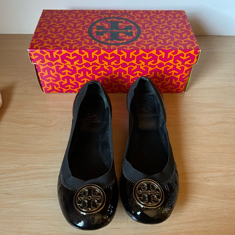 Tory Burch Caroline Black Patent
Leather Ballerina Flat